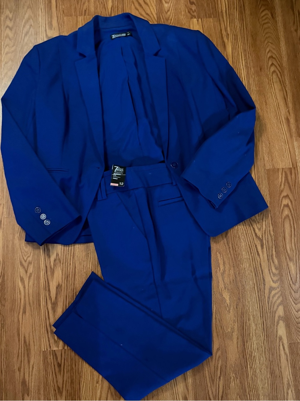 NY & Company (7th Avenue) Women's Royal Blue Blazer and Pants Suit